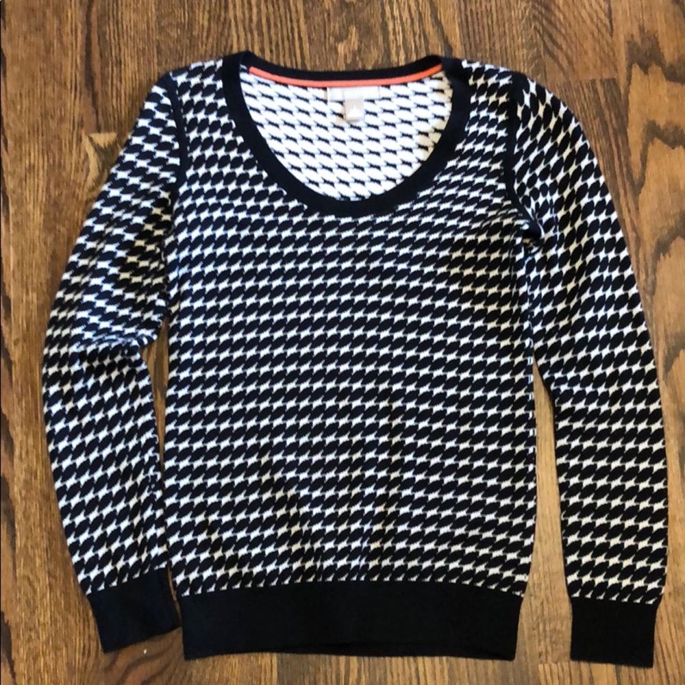 Black and white sweater  Banana Republic